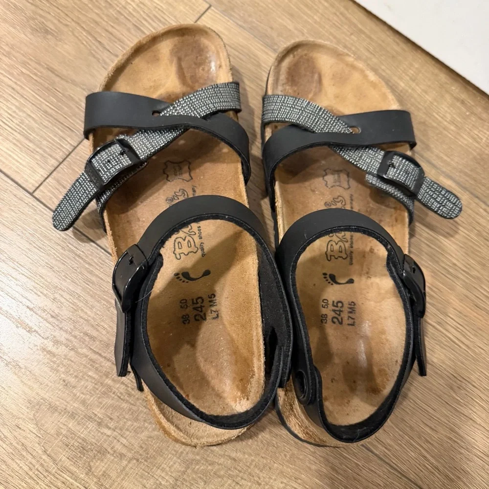 Birki’s lilie Birkenstocks Black with white strapped Sandals, size 38